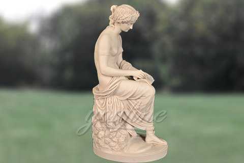 Side view of nude lady marble sculpture