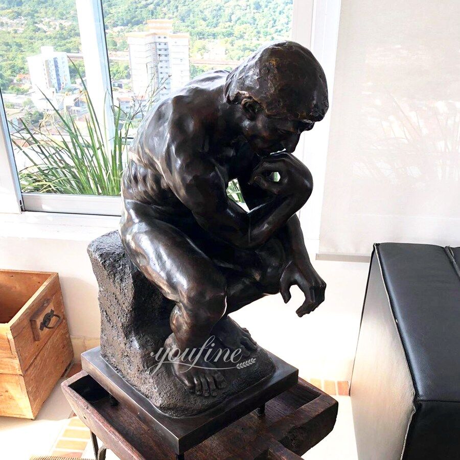 Statua dell'uomo pensante, image size:900x900