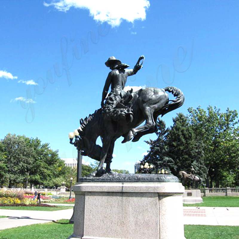Estatua de bronce de vaquero Remington Bronco Buster a la venta