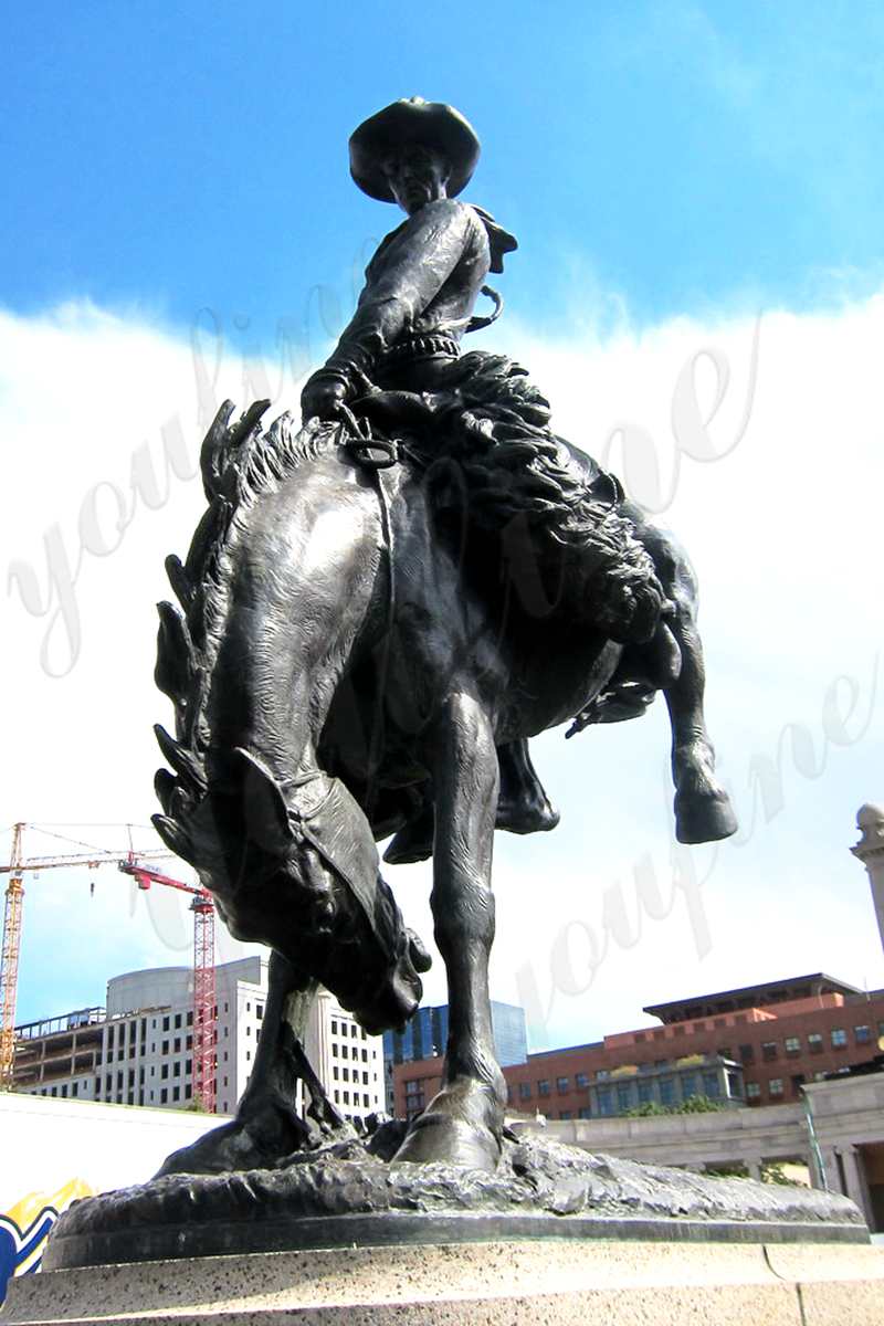 Estatua de bronce de vaquero Remington Bronco Buster a la venta